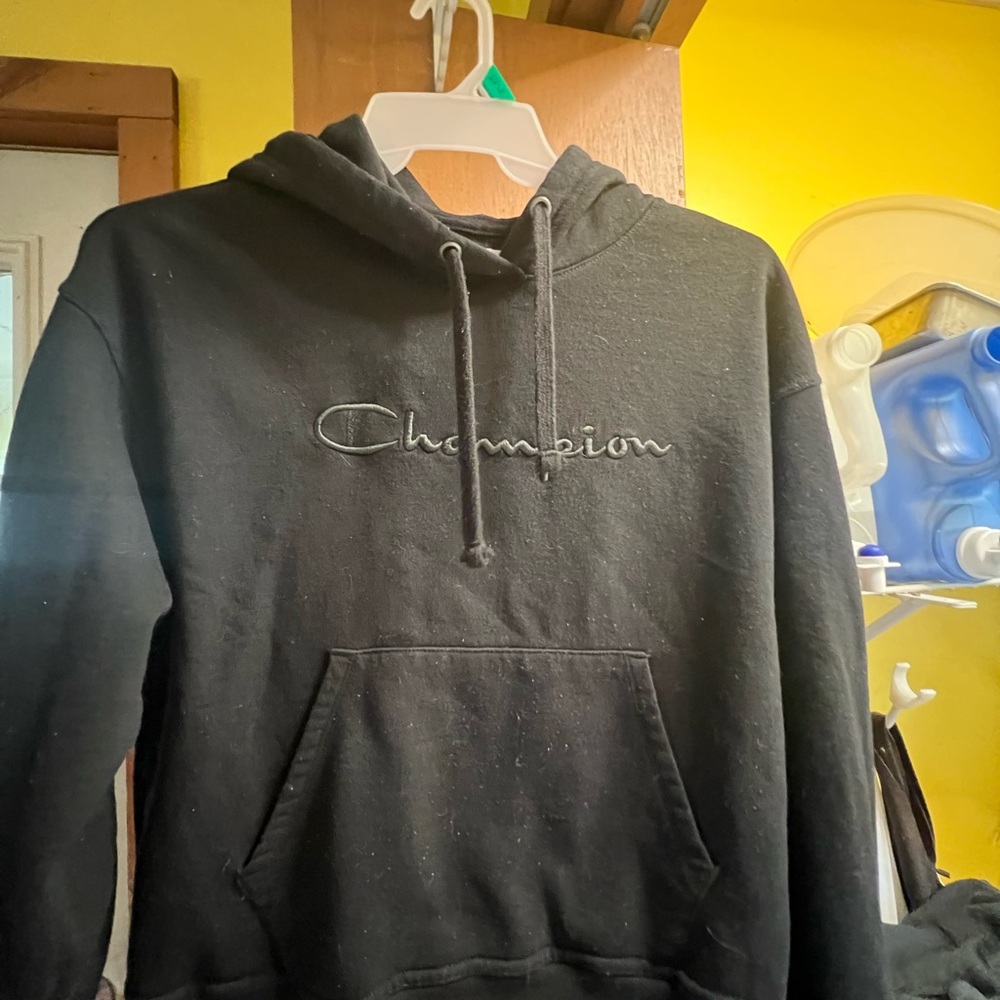 Champion Men’s Black Embroidered Logo Hoodie size small unisex
